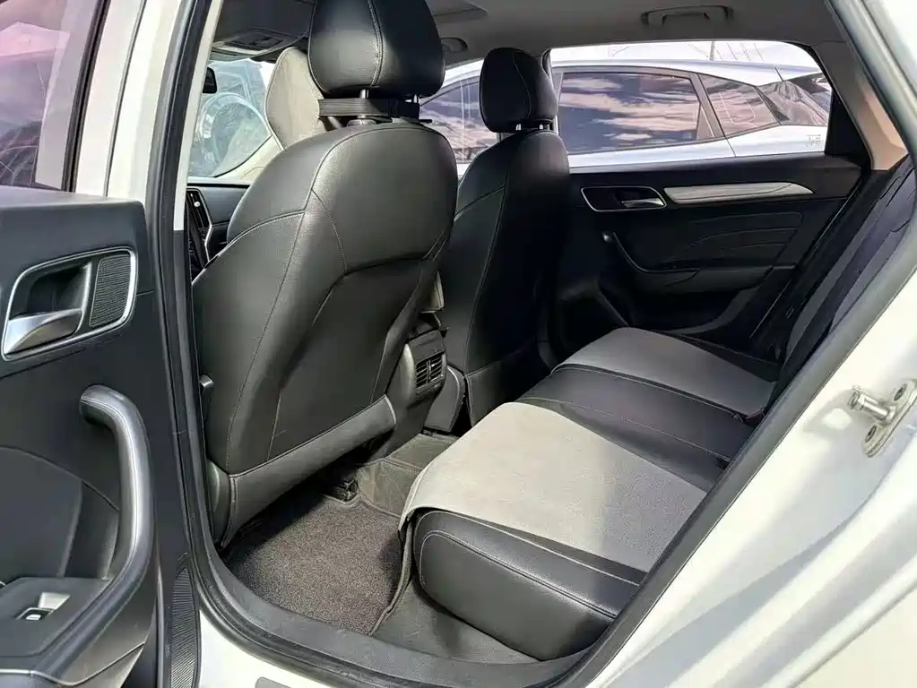 Roewe i6 New Energy — миниатюра 6