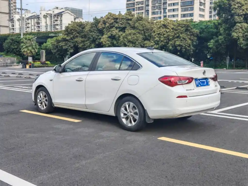 Buick Excelle — миниатюра 10
