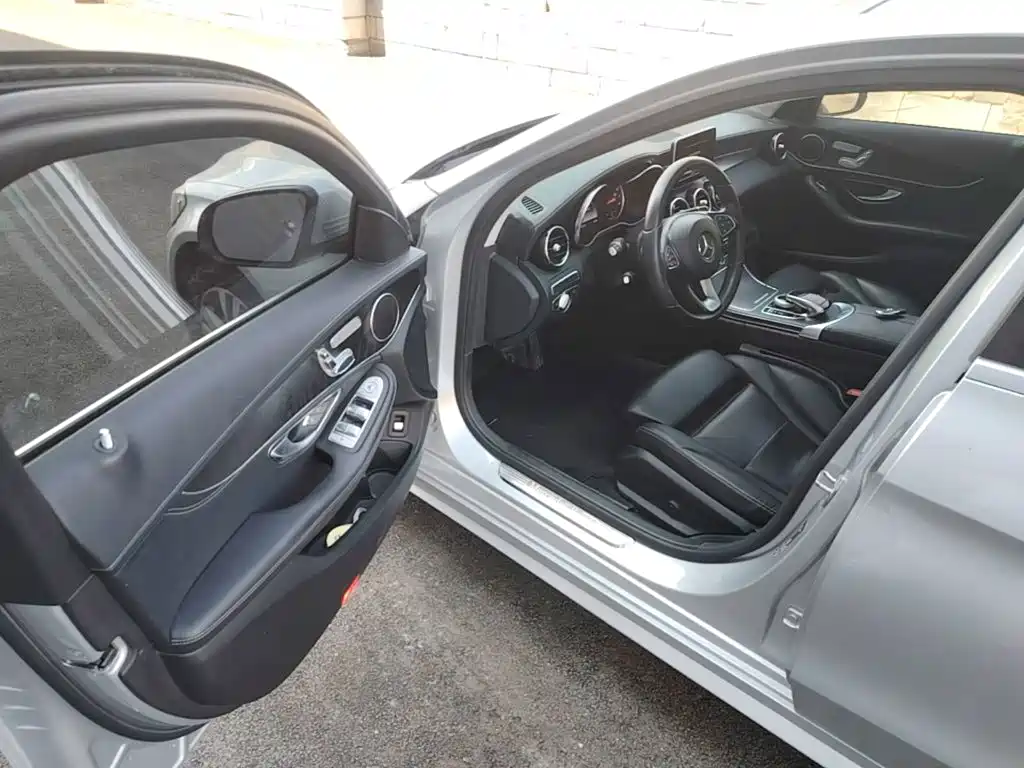 Mercedes-Benz C-Class — миниатюра 16