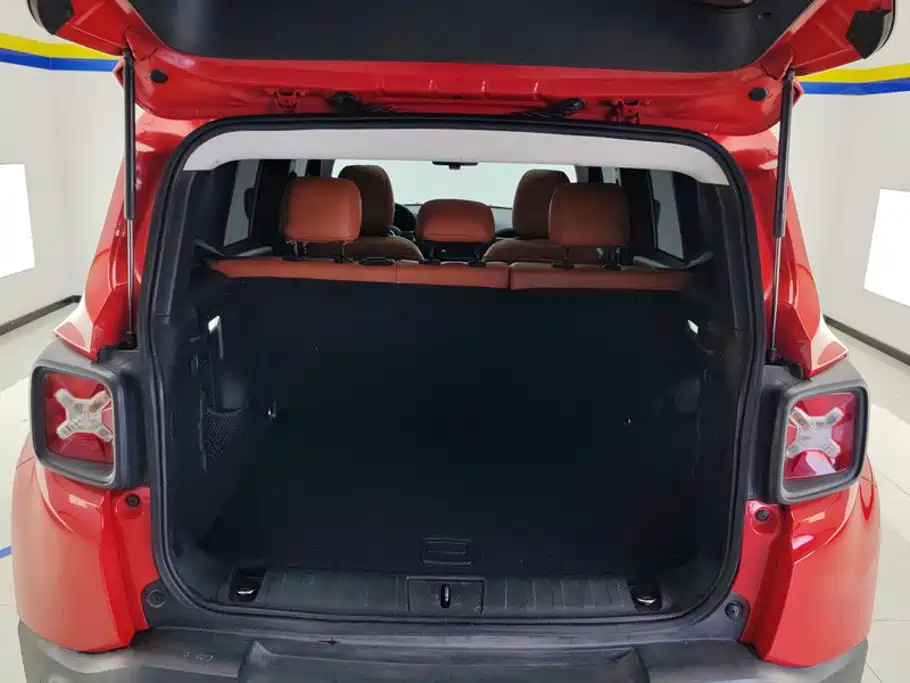 Jeep Renegade — миниатюра 4