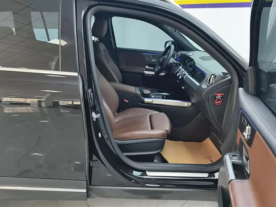 Mercedes-Benz GLB 2023 GLB 220