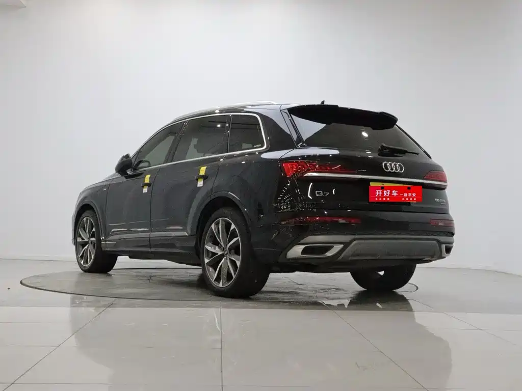 Audi Q7 — миниатюра 6