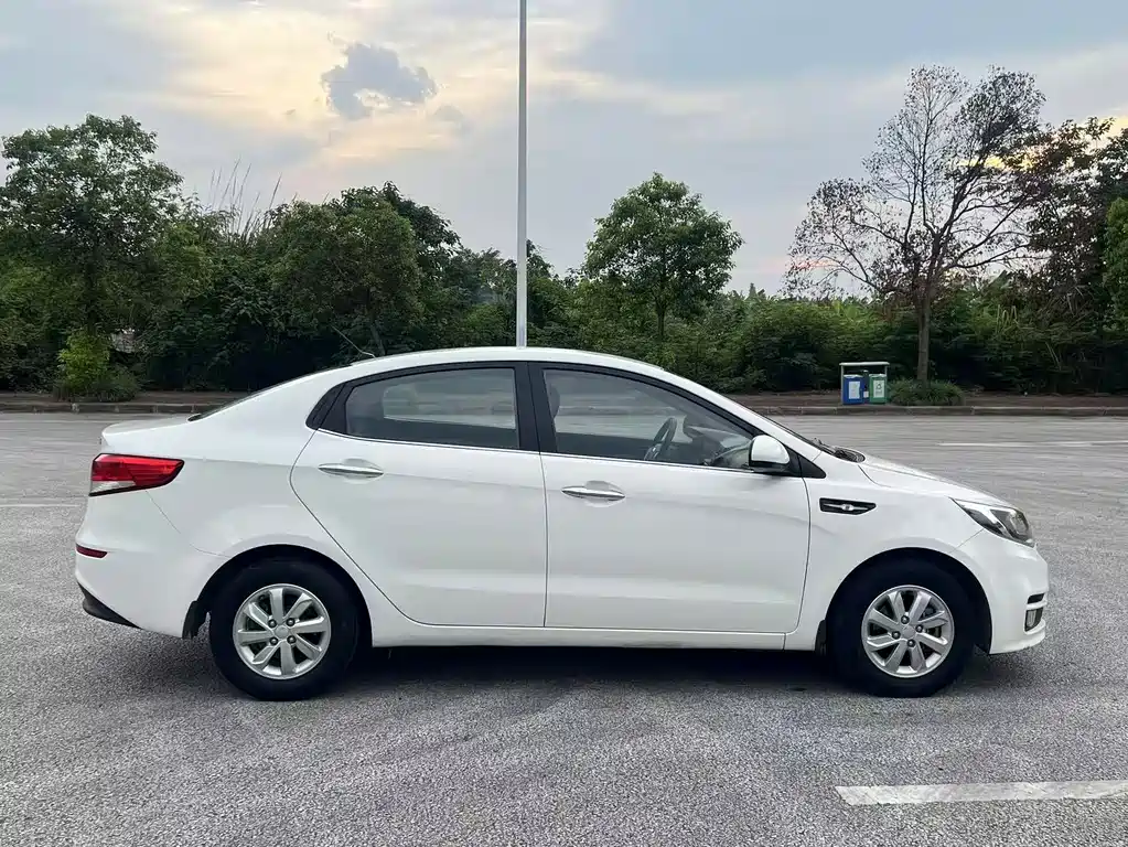 Kia K2 Sedan 1.4L MT GLS, фото 8