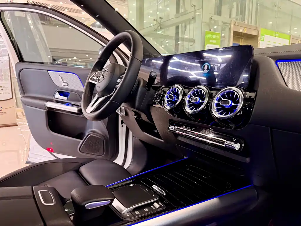 Mercedes-Benz GLA — миниатюра 13