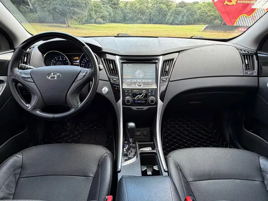 Hyundai Sonata — миниатюра 10