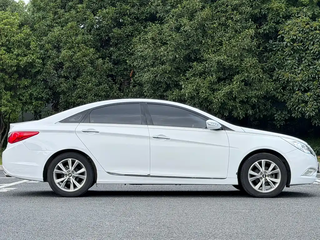 Hyundai Sonata — миниатюра 4