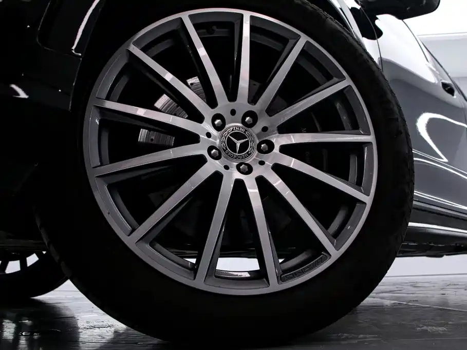 Mercedes-Benz GLS — миниатюра 20