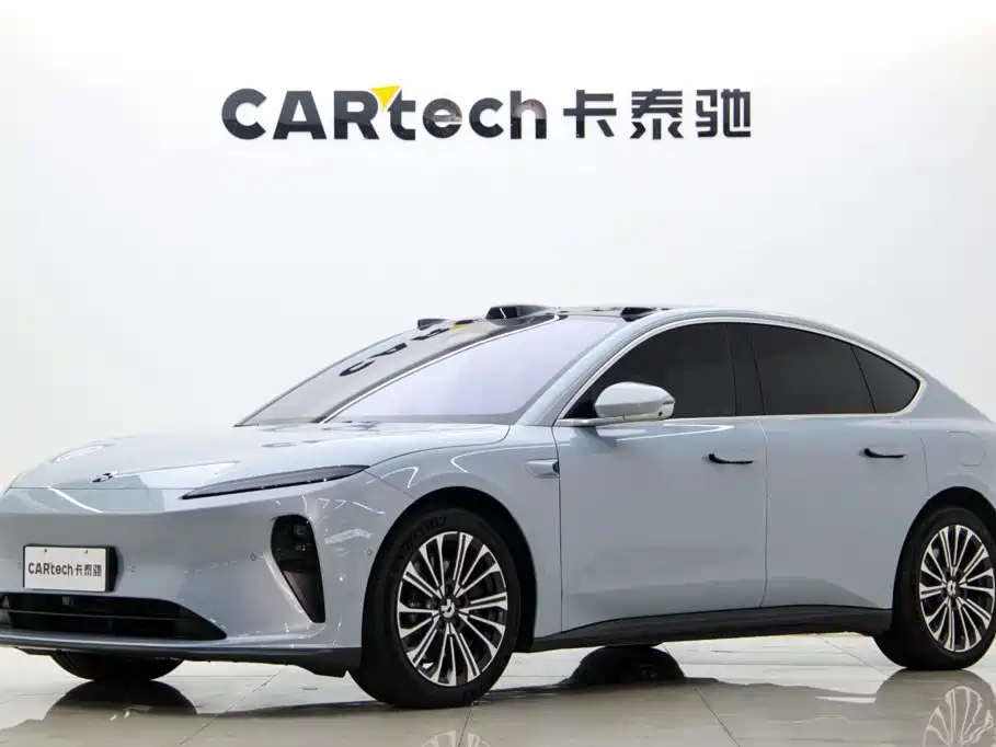 NIO ET5