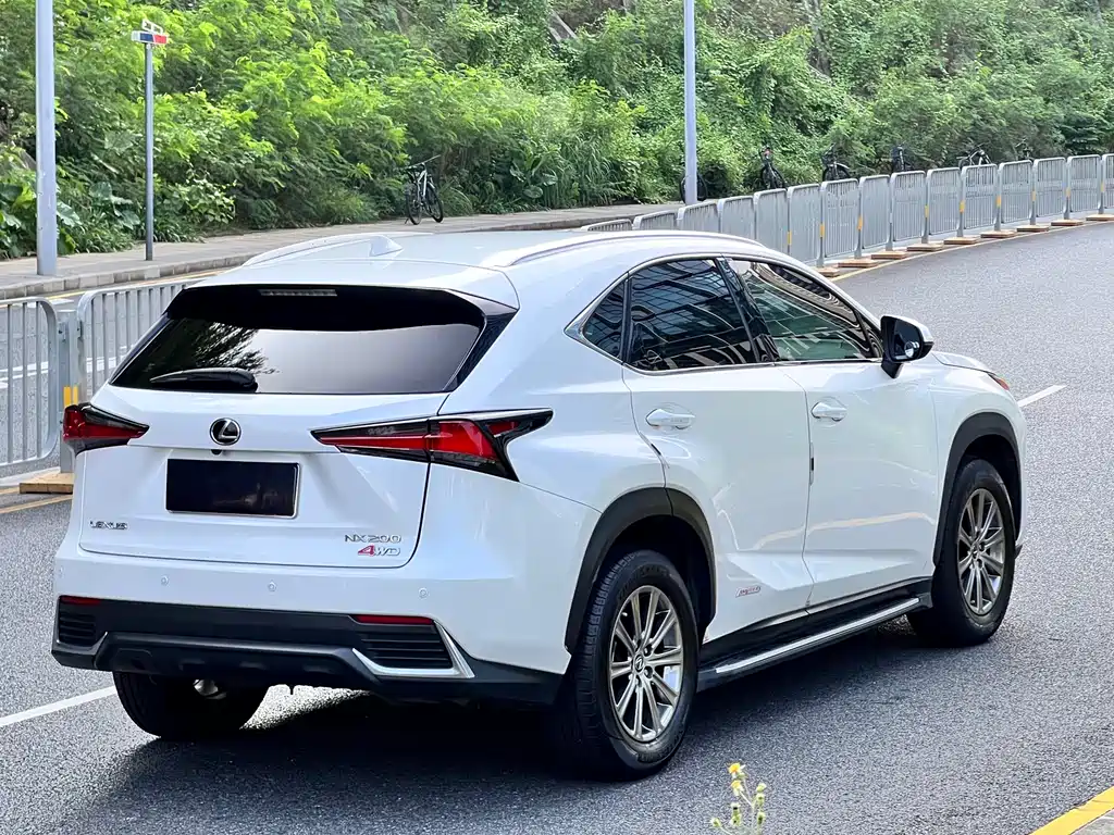 Lexus NX — миниатюра 12