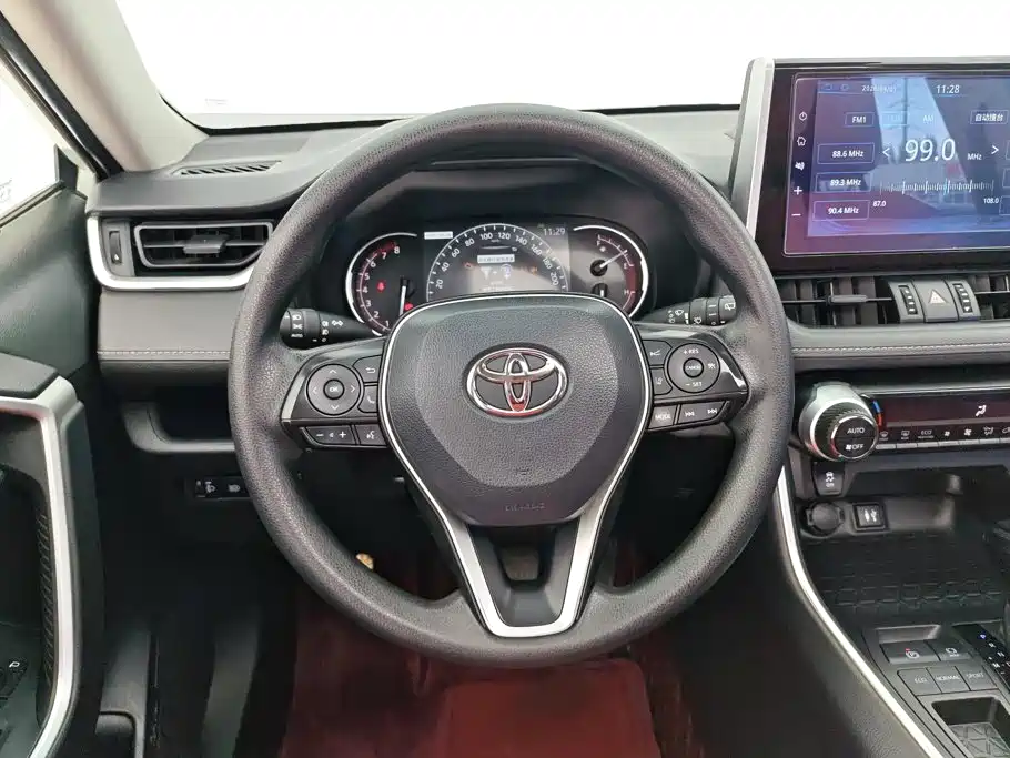 Toyota RAV4 — миниатюра 15