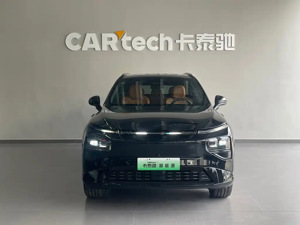 XPeng G9 — миниатюра 2