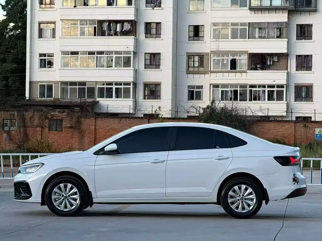 Volkswagen Lavida — миниатюра 7
