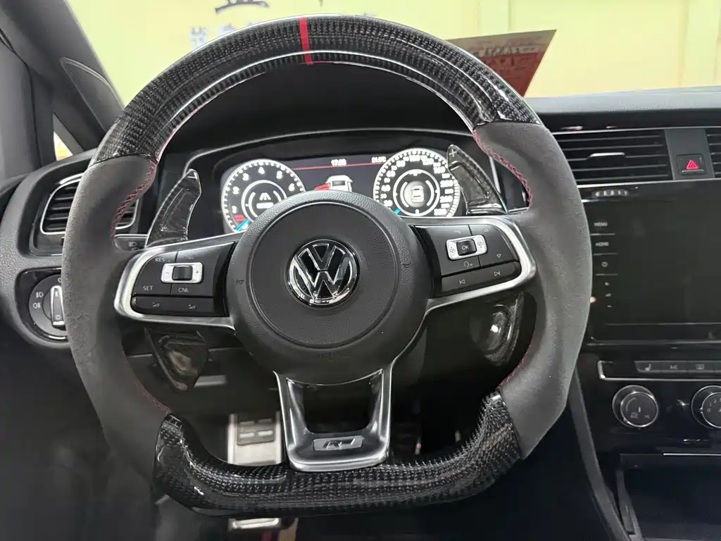 Volkswagen Golf — миниатюра 13