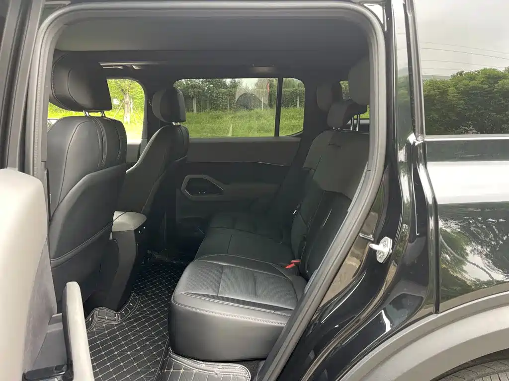 Ford Bronco Basecamp — миниатюра 13