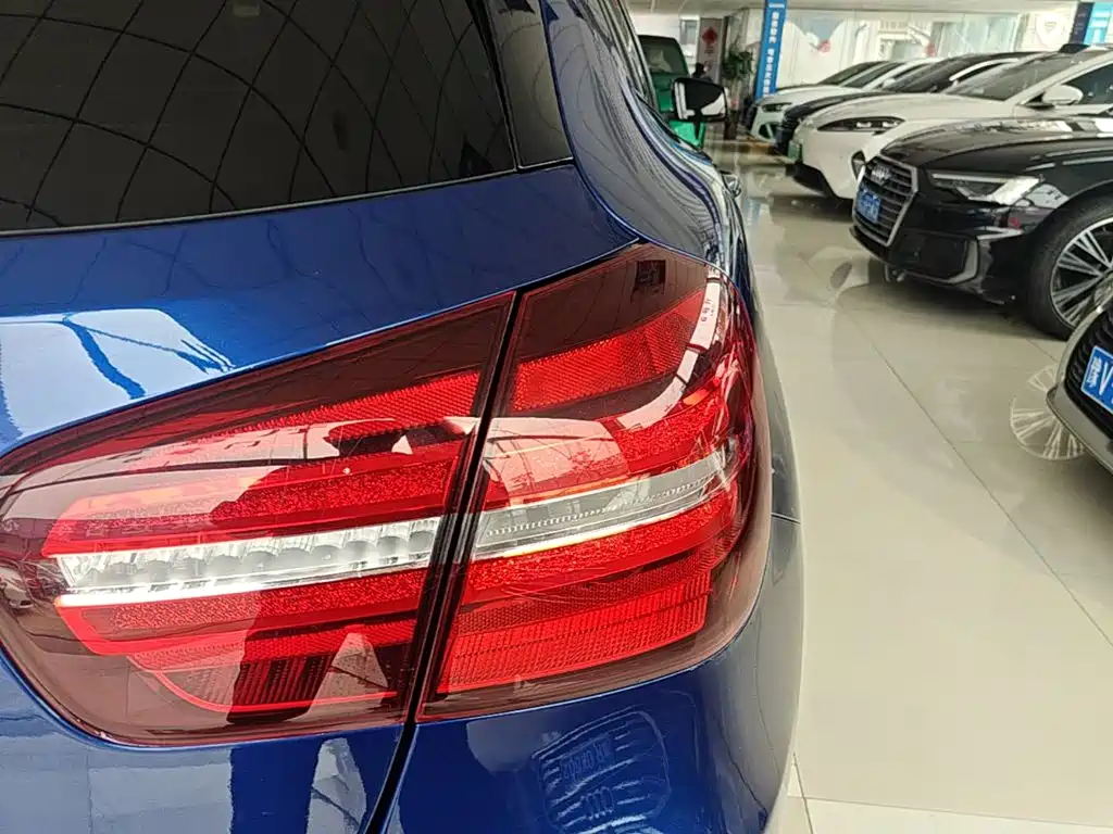 Mercedes-Benz GLA — миниатюра 8