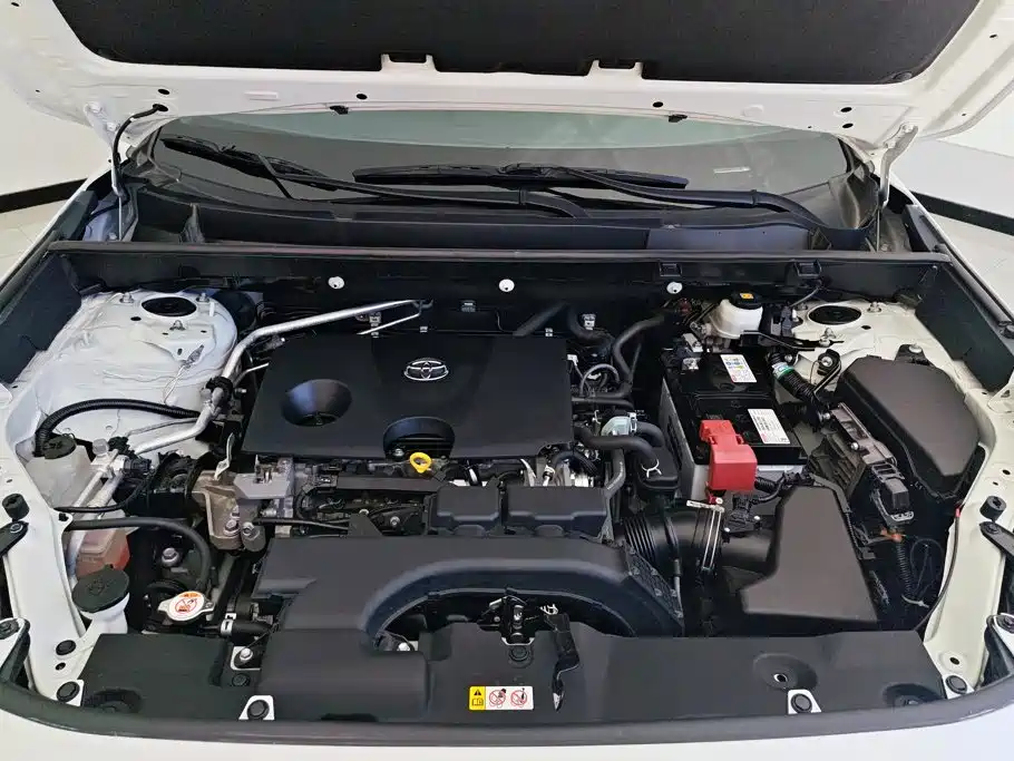 Toyota RAV4 — миниатюра 10