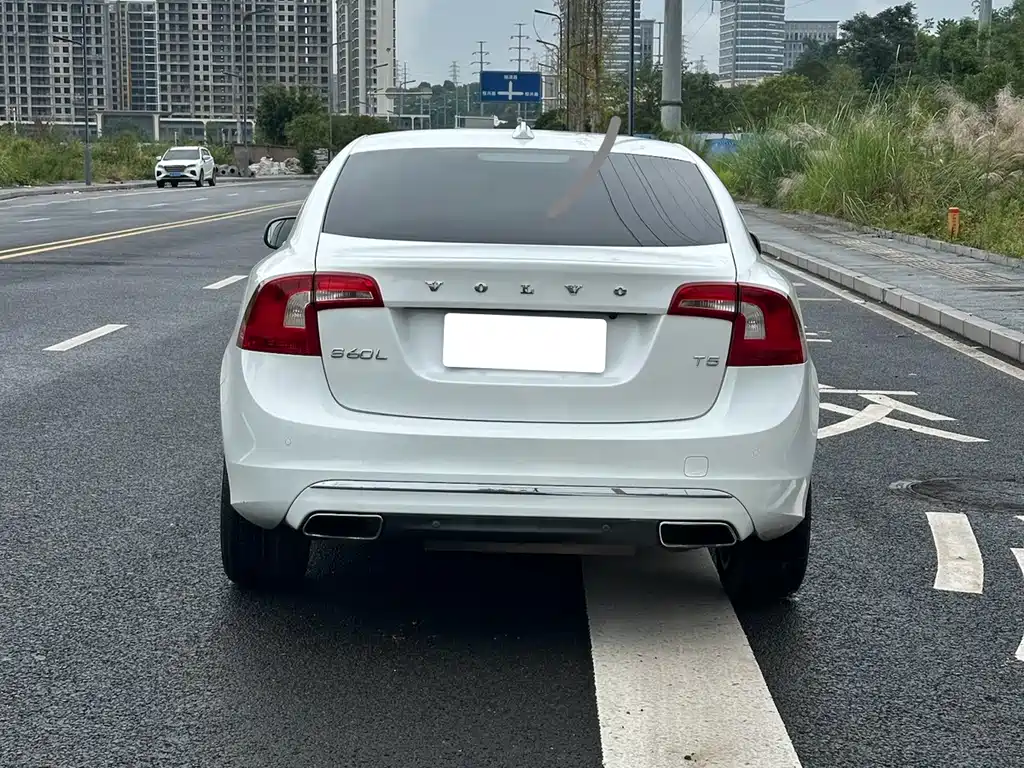 Volvo S60 — миниатюра 5
