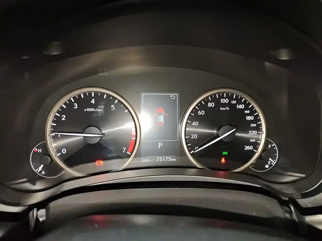 Lexus NX 2020 200 V