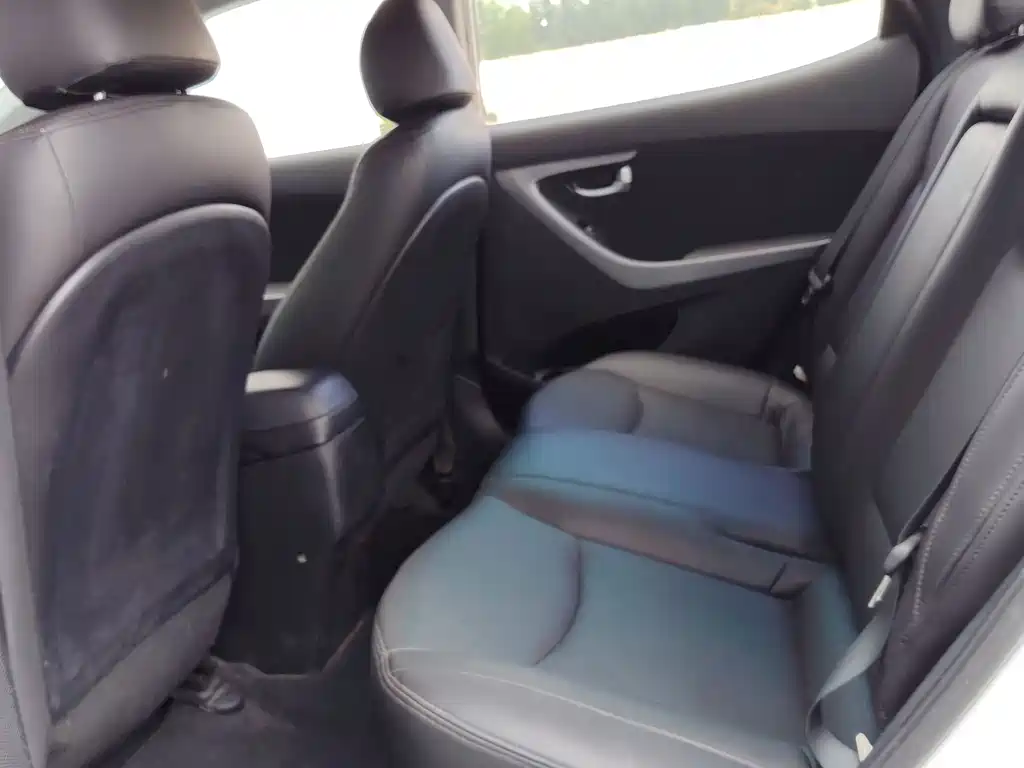 Hyundai Elantra Langdong — миниатюра 4