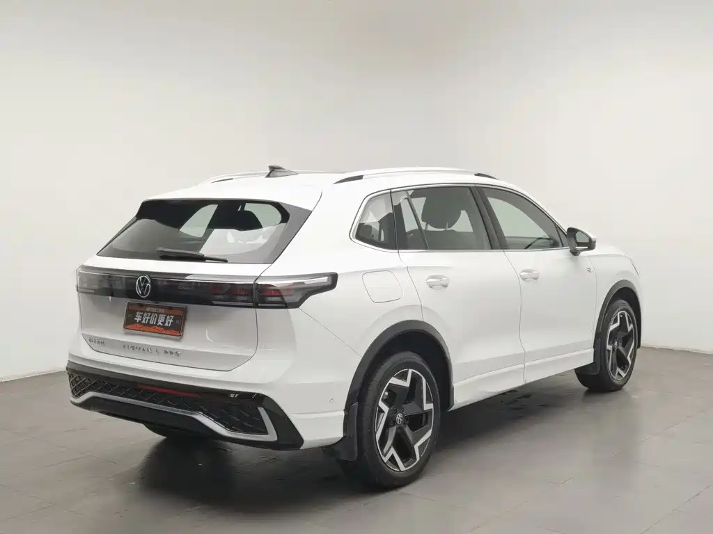 Volkswagen Tiguan L — миниатюра 2