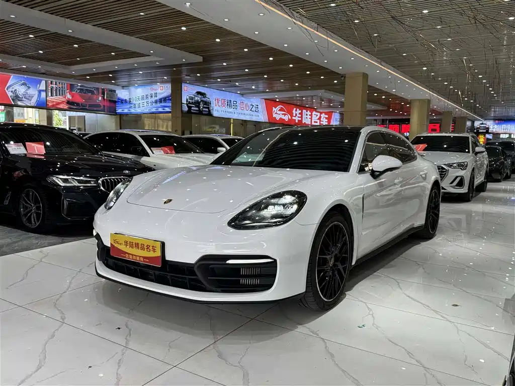 Porsche Panamera 2023