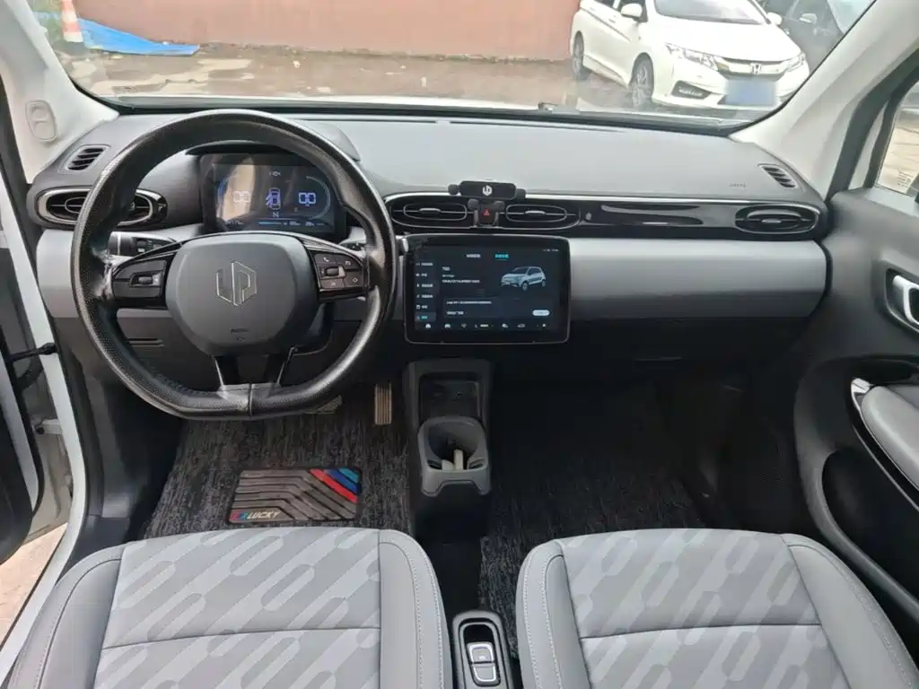 Leapmotor Leapmotor T03 — миниатюра 10