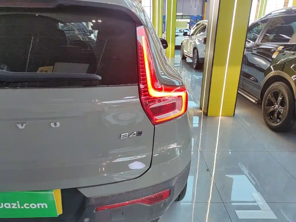 Volvo XC40 — миниатюра 8