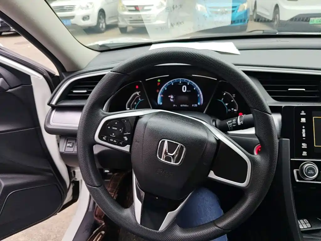Honda Civic — миниатюра 11