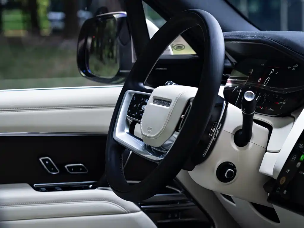 Land Rover Range Rover — миниатюра 24