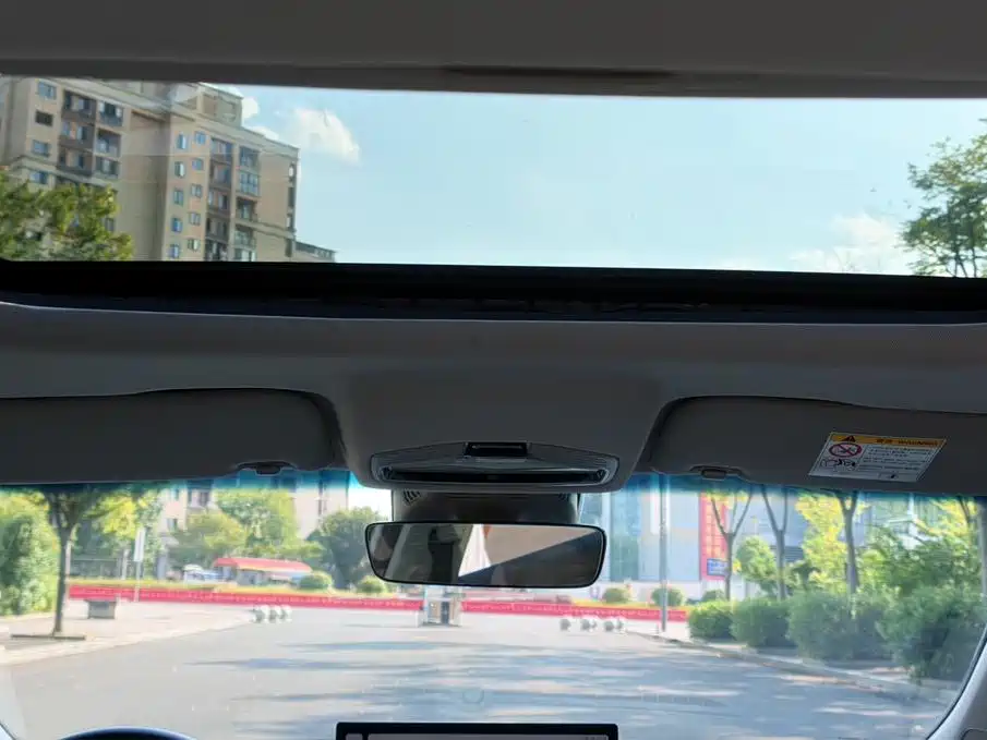 Geely L HiP — миниатюра 21