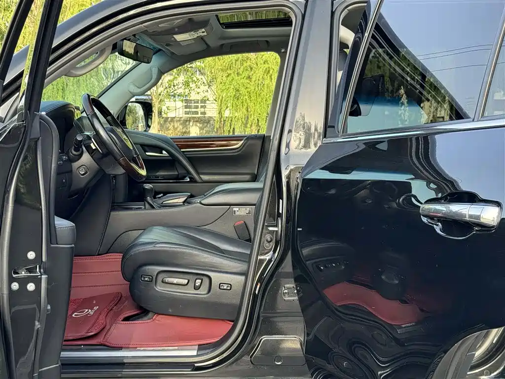 Lexus LX 2017 570 Luxury