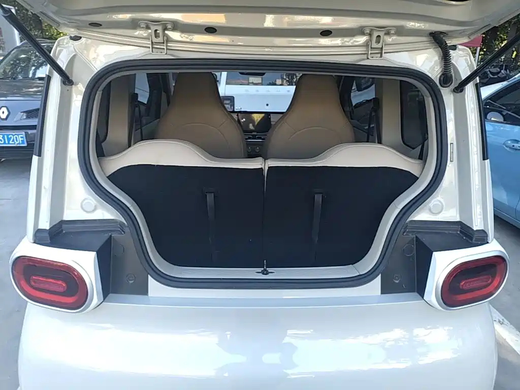 Wuling MINIEV — миниатюра 9