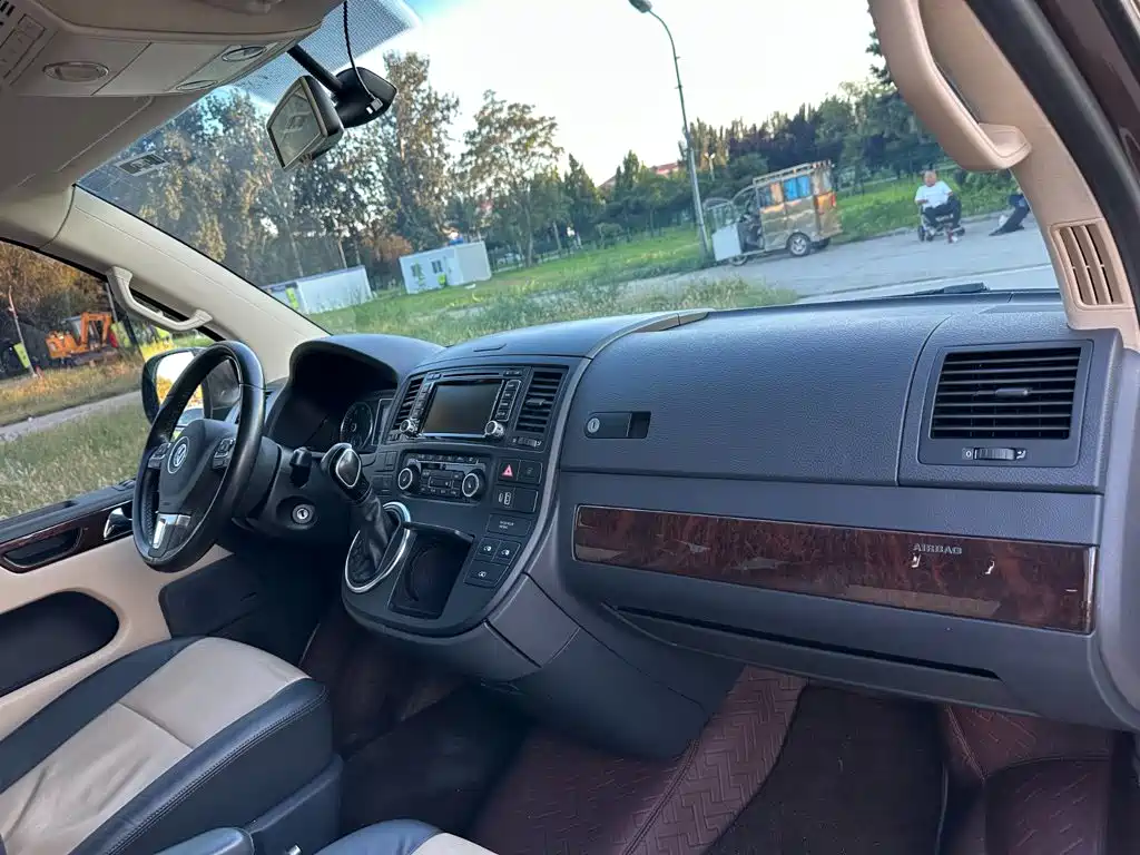 Volkswagen Multivan — миниатюра 15
