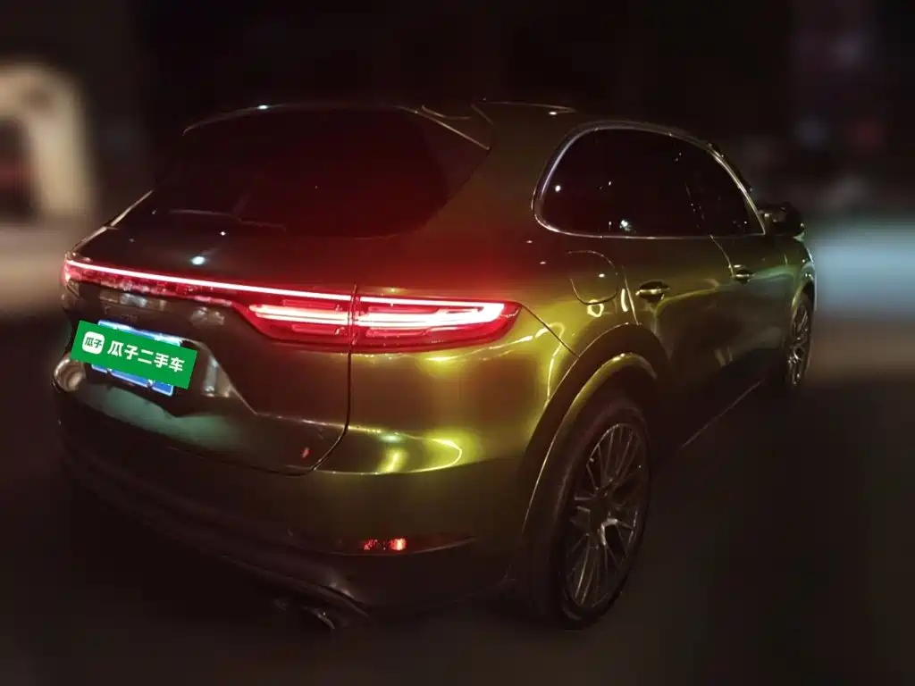 Porsche Cayenne — миниатюра 6