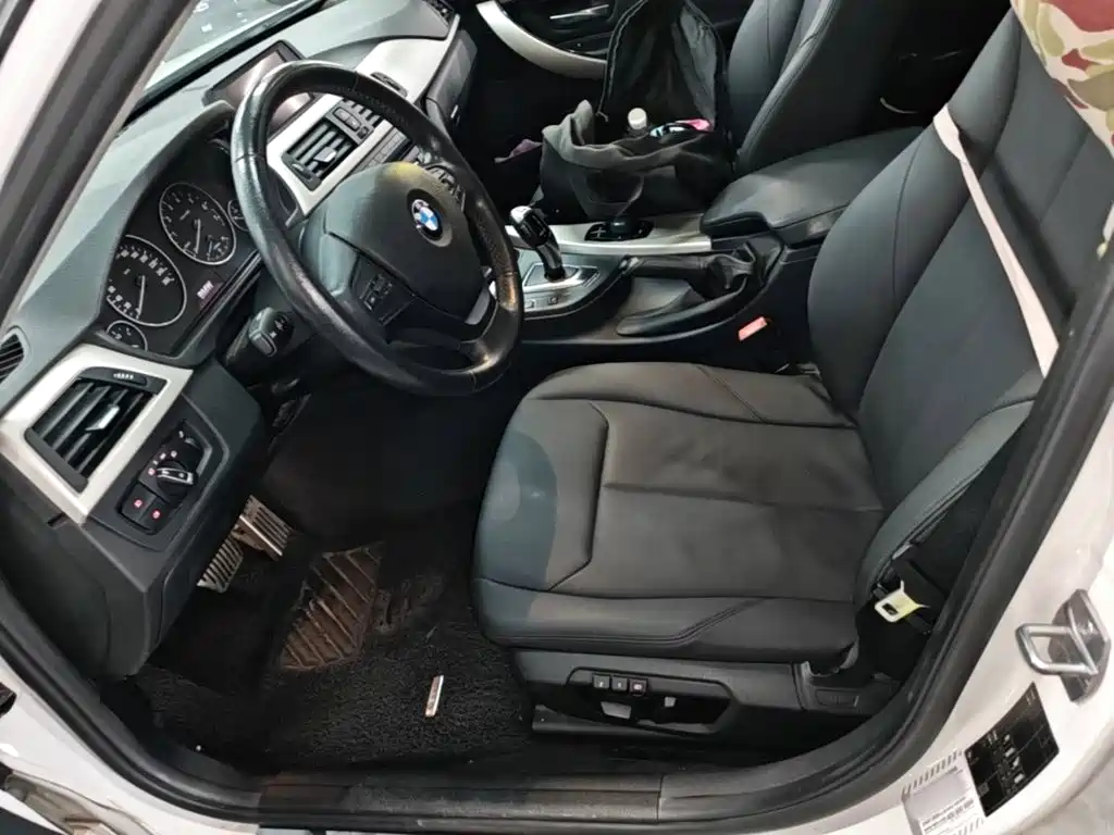 BMW 3 Series — миниатюра 11