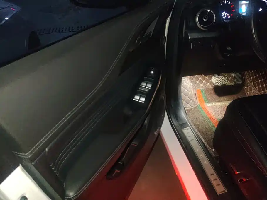 Wey Wey VV5 — миниатюра 7