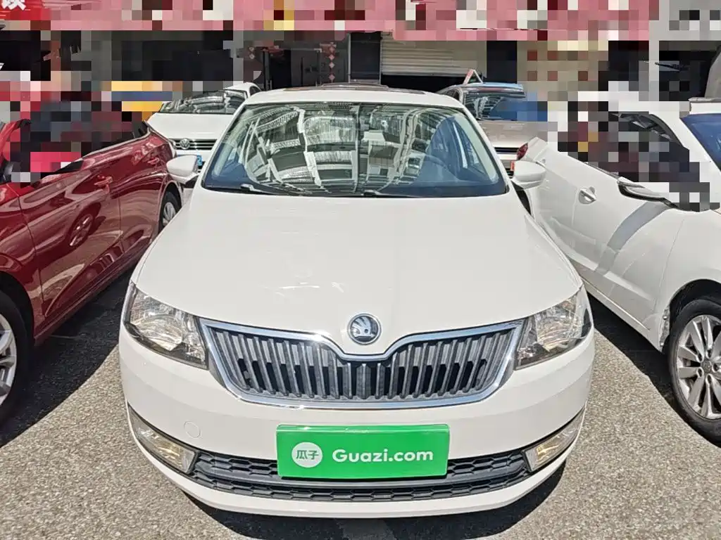 Skoda Rapid — миниатюра 3