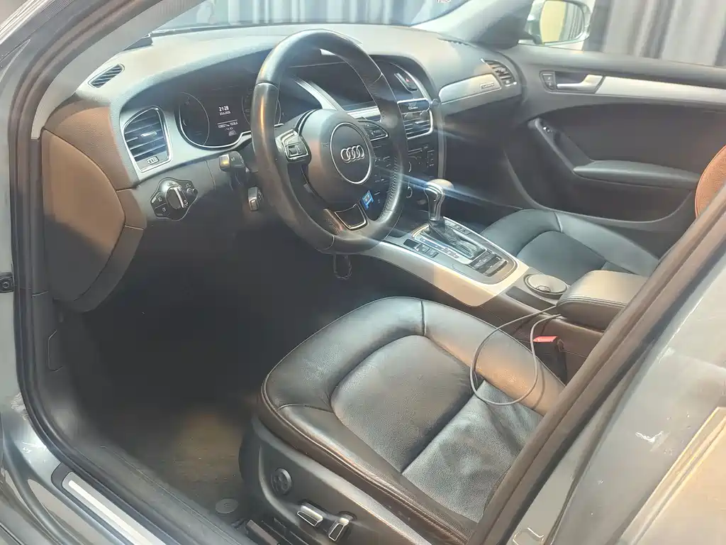 Audi A4L 2013 40 TFSI quattro Sport