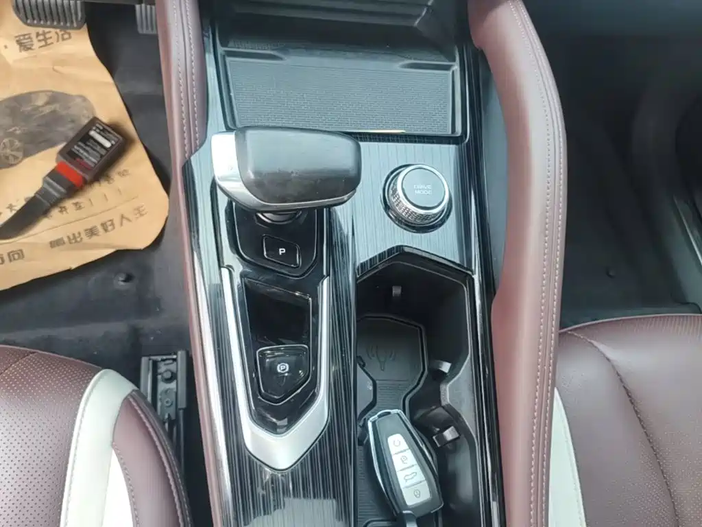 Geely Xingyue L — миниатюра 14