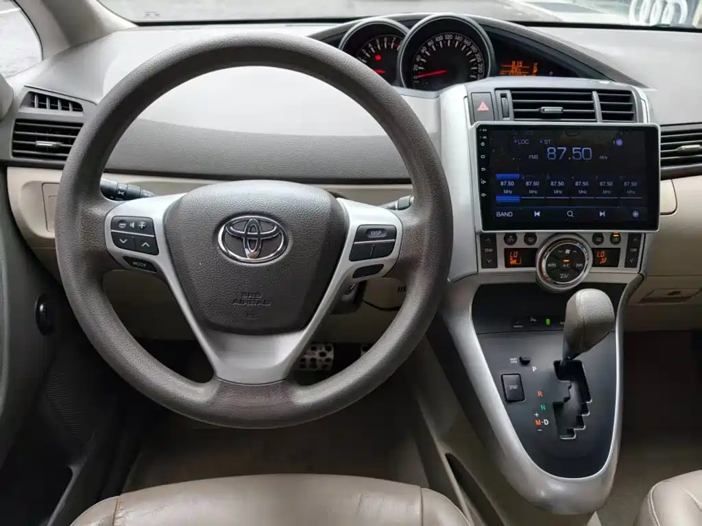 Toyota Verso — миниатюра 11