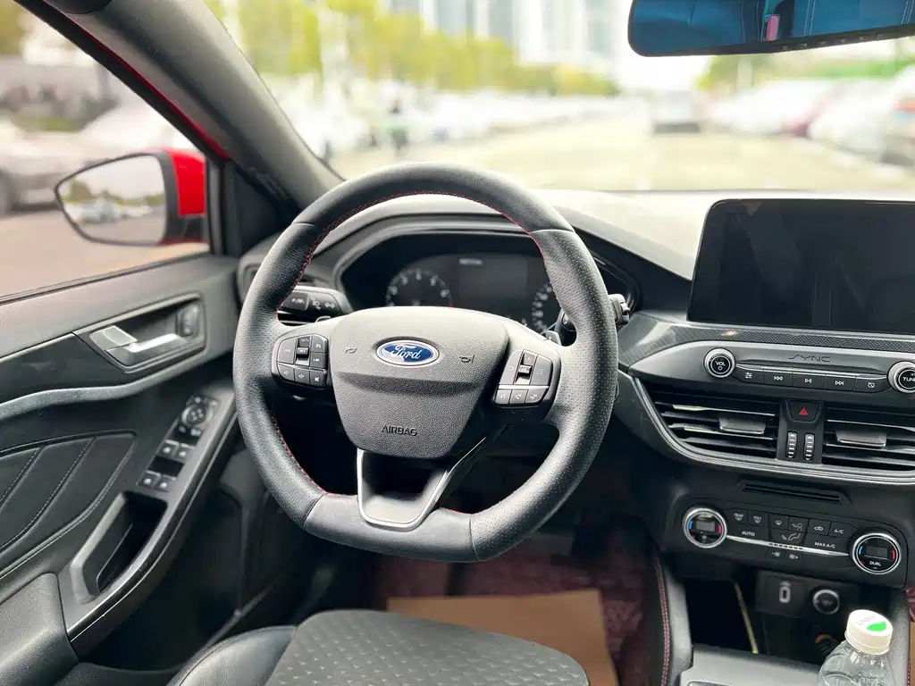 Ford Focus — миниатюра 10