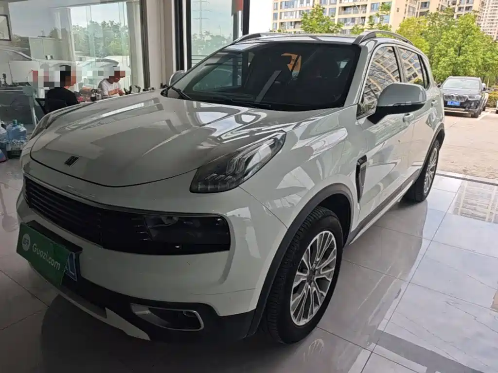 Lynk & Co 01 — миниатюра 2