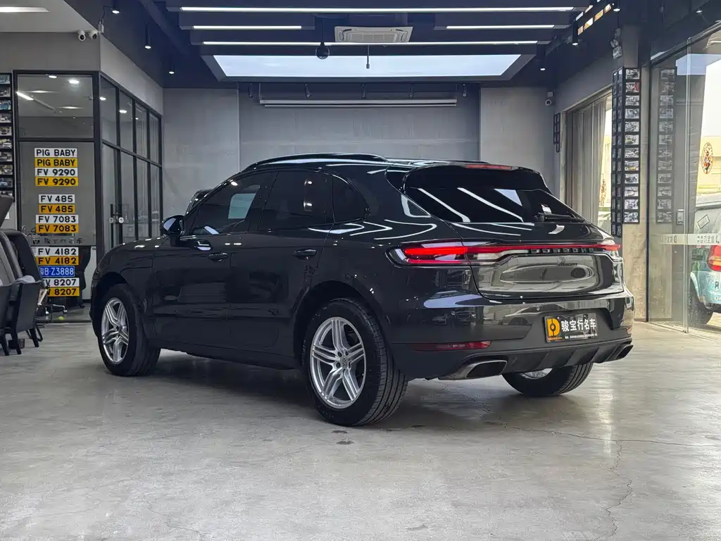 Porsche Macan — миниатюра 6
