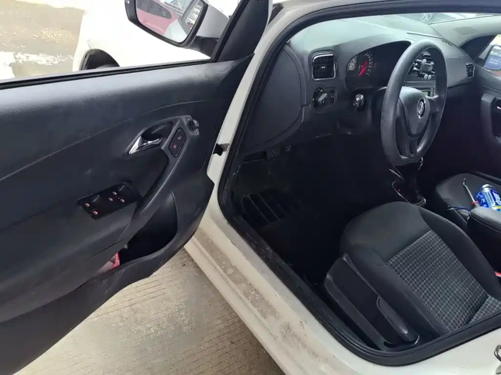 Volkswagen Polo — миниатюра 16