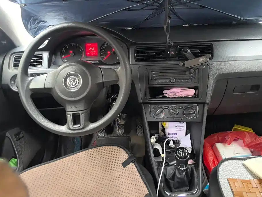 Volkswagen Santana — миниатюра 12