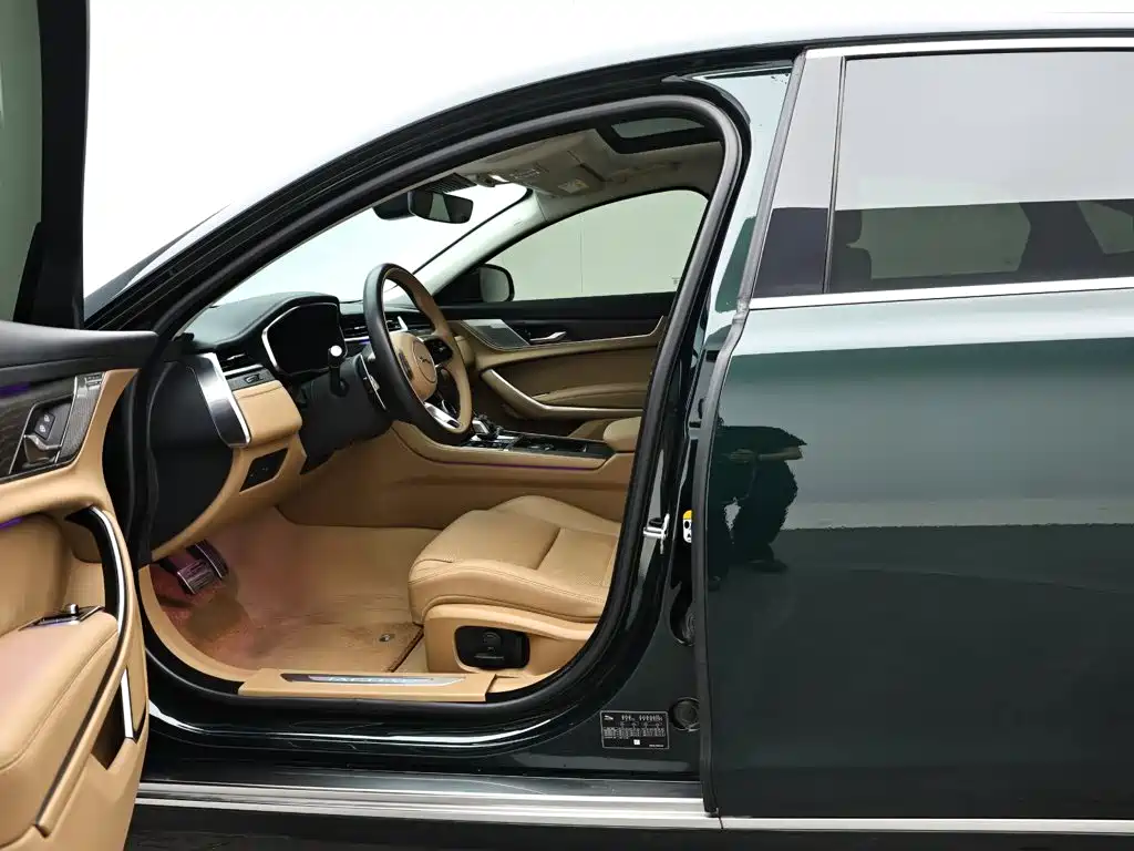 Jaguar XFL — миниатюра 10