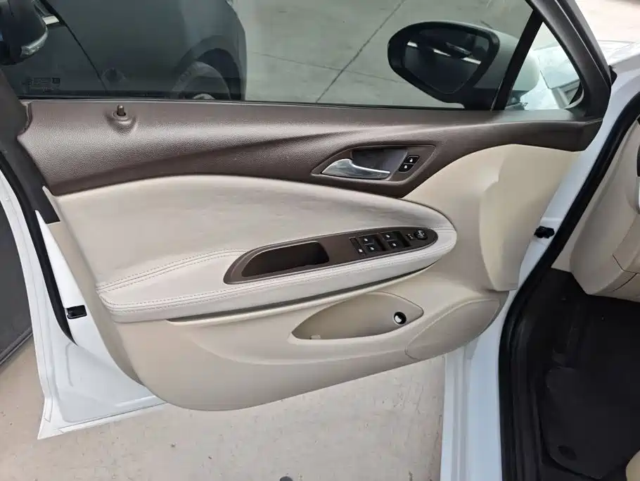 Buick Verano — миниатюра 6