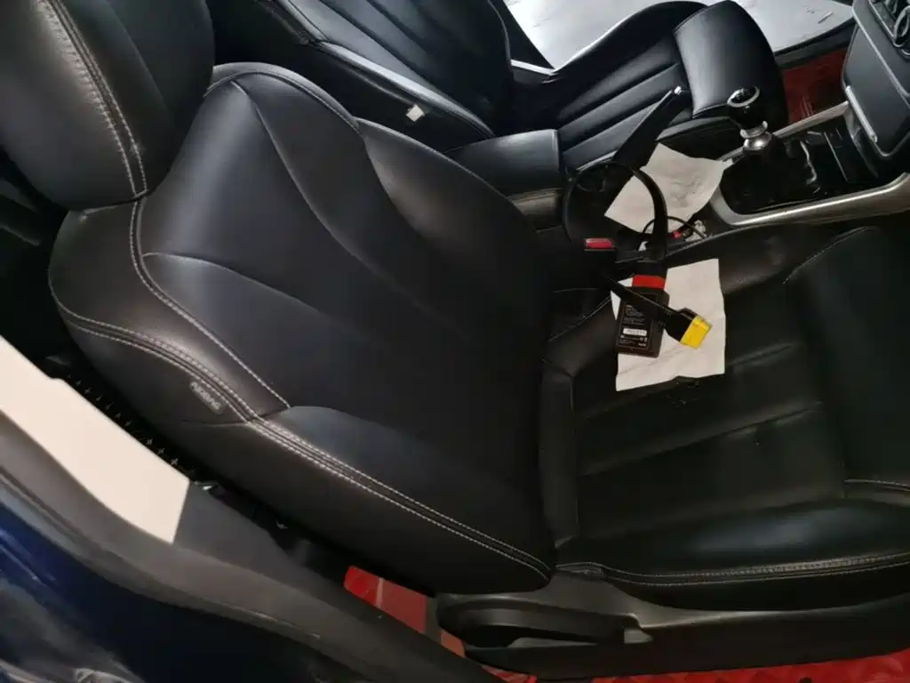 BYD MAX — миниатюра 25