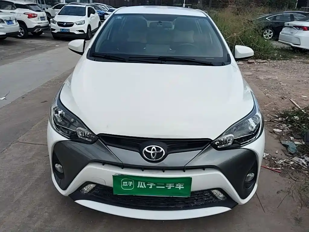 Toyota Yaris L — миниатюра 2