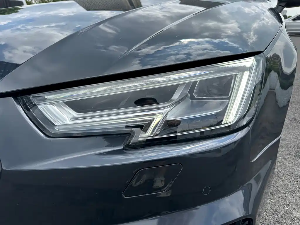 Audi A4 (Import) — миниатюра 9